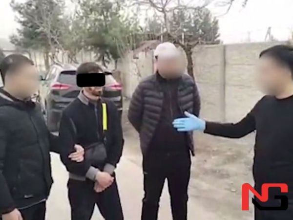 Фарғонада машинасидан &ldquo;гашиш&rdquo; улоқтириб қочган шахс ушланди