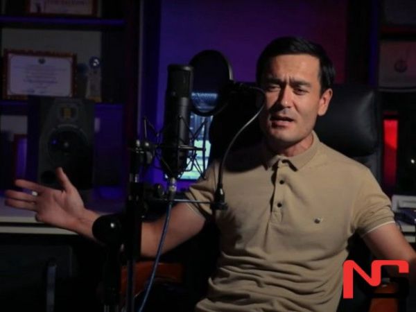 Хонанда Дилмурод Далиев ўзи билан яшаб келаётган аёлни ўлдириб қўйди