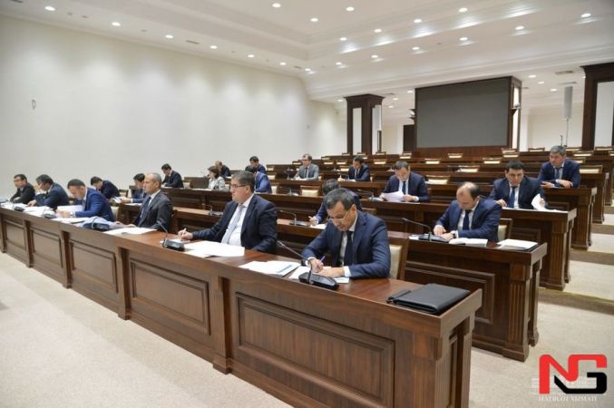 Шавкат Мирзиёев «мудраб ўтирган» раисларни фаолликка чақирди