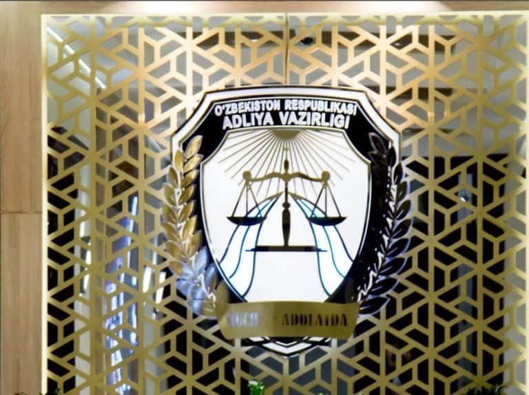 Адлия вазирлиги ноқонуний пул ундираётган ёнғин хавфсизлиги “ходимлари”дан огоҳлантирди