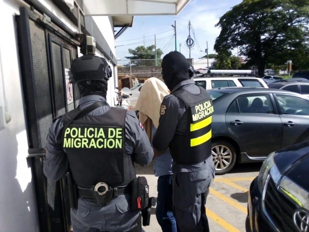 AQShga o‘tkazib qo‘yish 7 mingdan 20 ming dollargacha