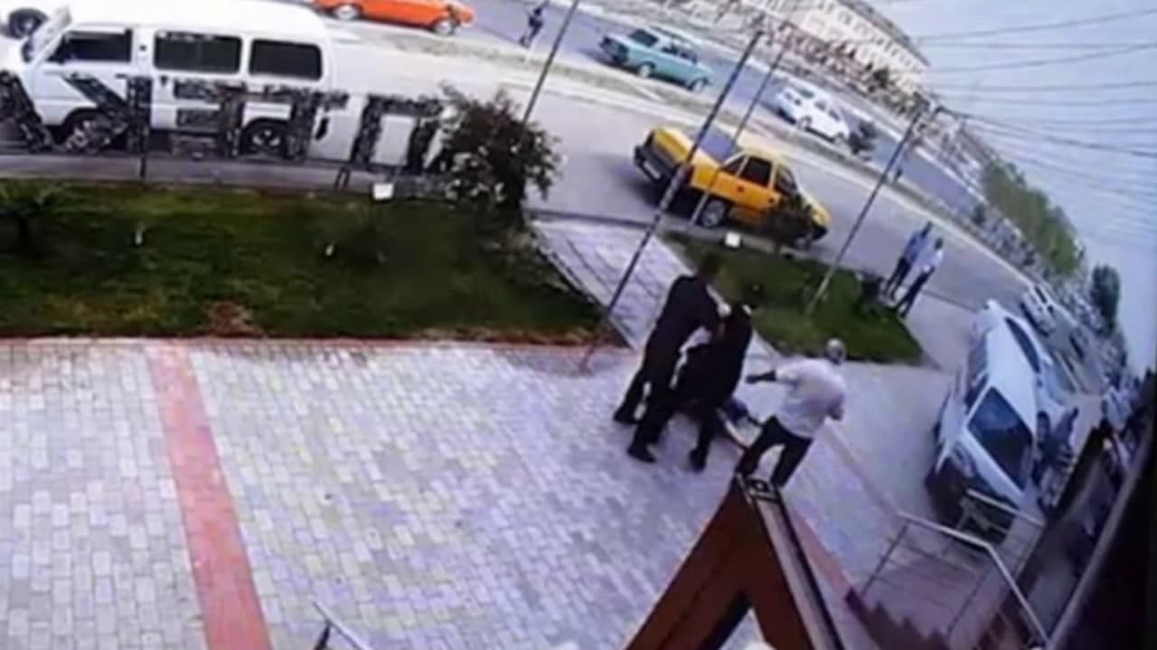 Наманганда прокуратура ходими аёл кишига куч ишлатгани айтилмоқда