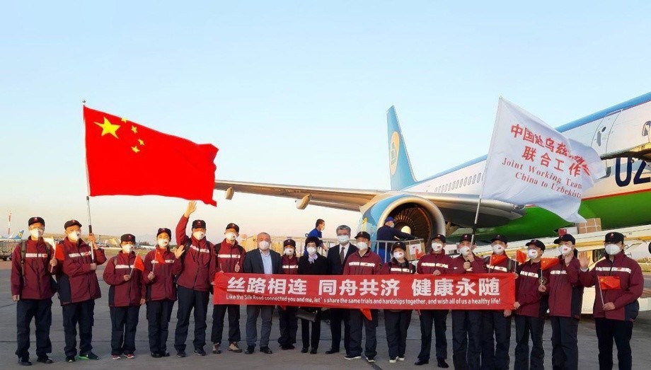 Уханда беморларни даволаган шифокорлар Ўзбекистонга келди