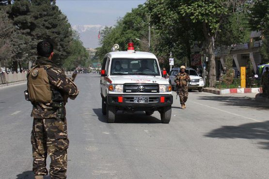 Шошилинч: Афғонистон президенти иштирокидаги митингда теракт содир бўлди