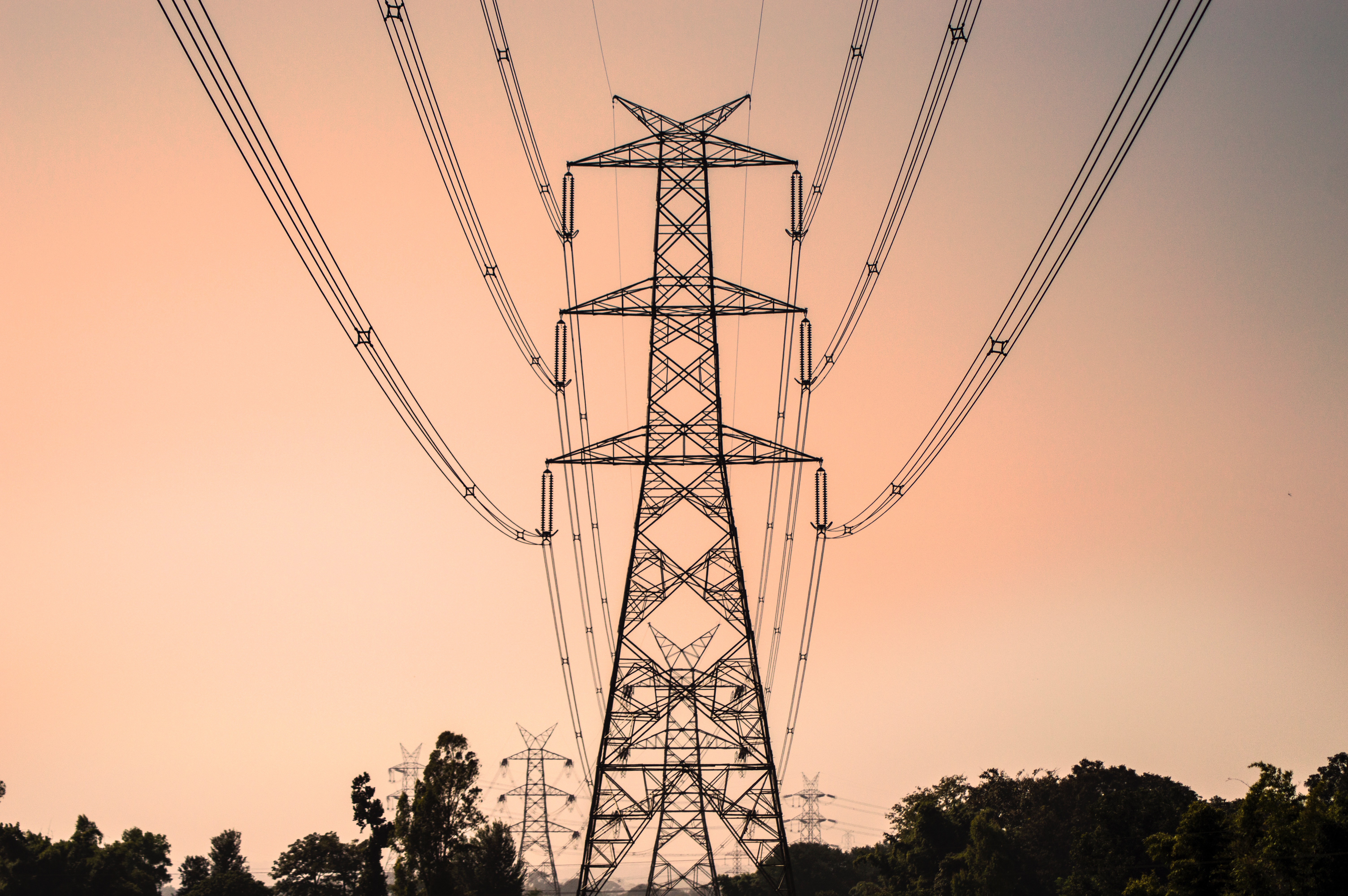 Тожикистон Ўзбекистонга электр энергияси етказишни тўхтатади