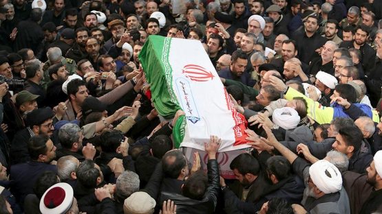 Эронда генерал Қосим Сулаймоний ниҳоят дафн этилди (видео)