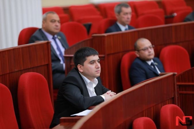 Депутат Дониёр Ғаниев табиий газ билан таъминланмаган ҳудудларда “свет” учун белгиланган ижтимоий нормани оширишни сўради