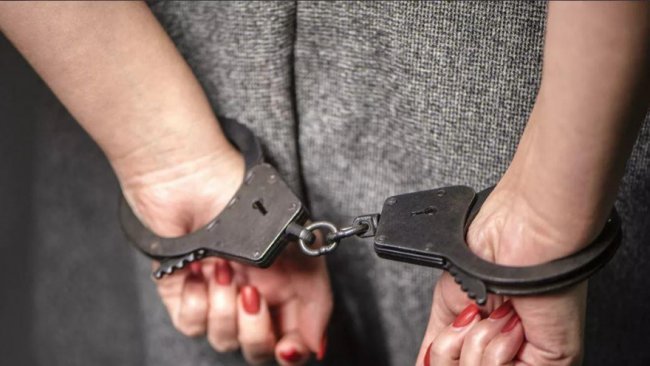 Намангандаги Гўзаллик салонида ўғирлик қилган аёл қўлга олинди