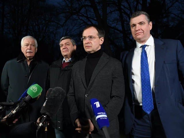 Россия делегацияси Украина билан музокара жойига етиб борди