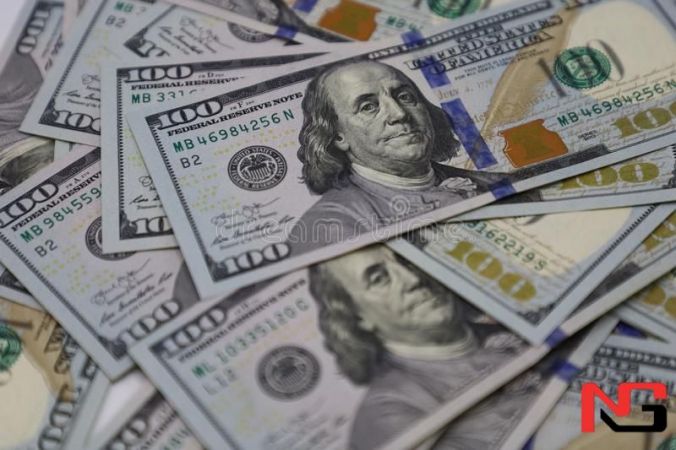Доллар курси ошишдан тўхтамаяпти