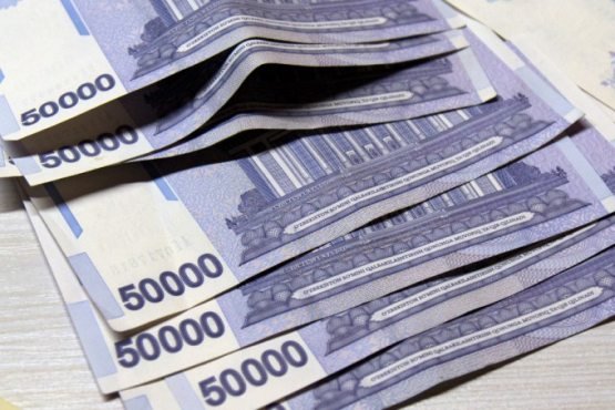 Шу ростми? 1 январдан 100 доллар 90 сўмга тенг бўлади!