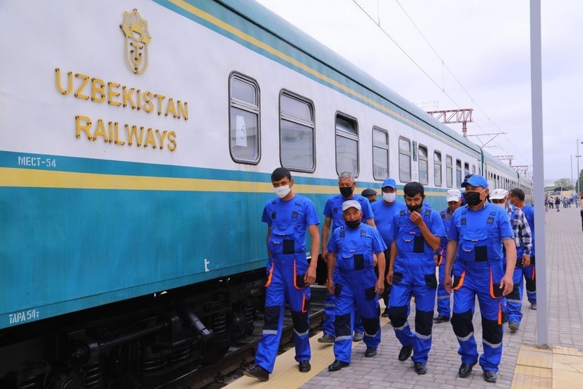 Намангандан Сирдарёга 800 дан зиёд қурувчи йўл олди