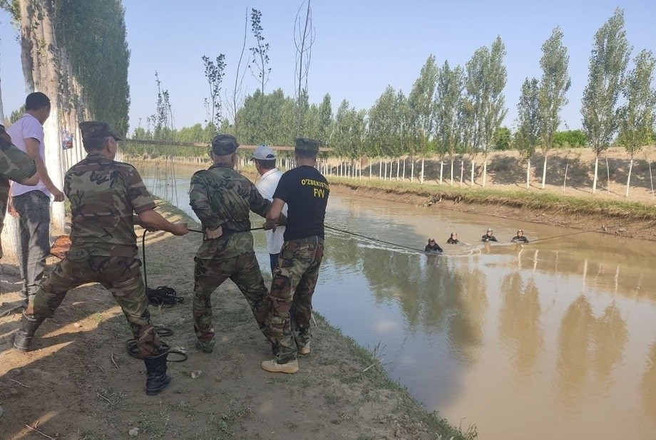 Наманган каналидан 12 ёшли қизнинг жасади топилди