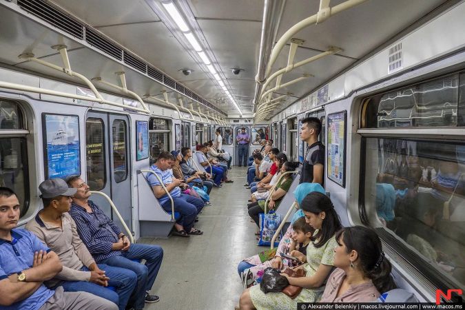 Метрода бегона қизнинг белидан пастини ушлаб шилқимлик қилган эркак қамалди