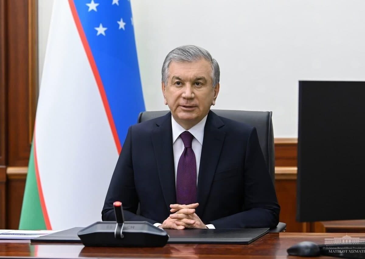 Қозоғистон газеталарида Шавкат Мирзиёевнинг катта интервьюси чоп этилди