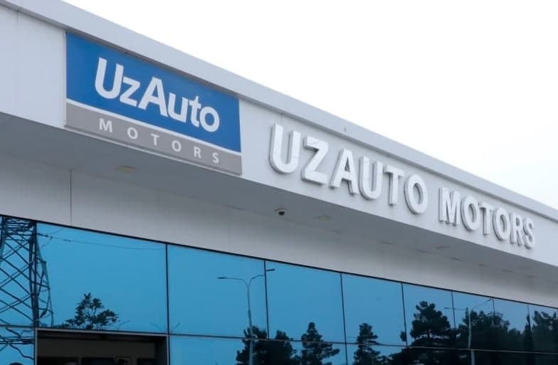 “Ўзавтосаноат” “растаможка” нархи осмондалигини тан олди