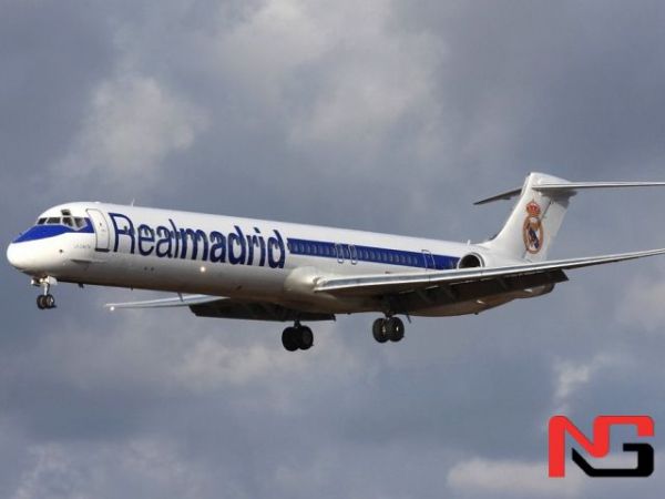 “Реал” самолёти бўрон туфайли бир неча соат қўнолмади