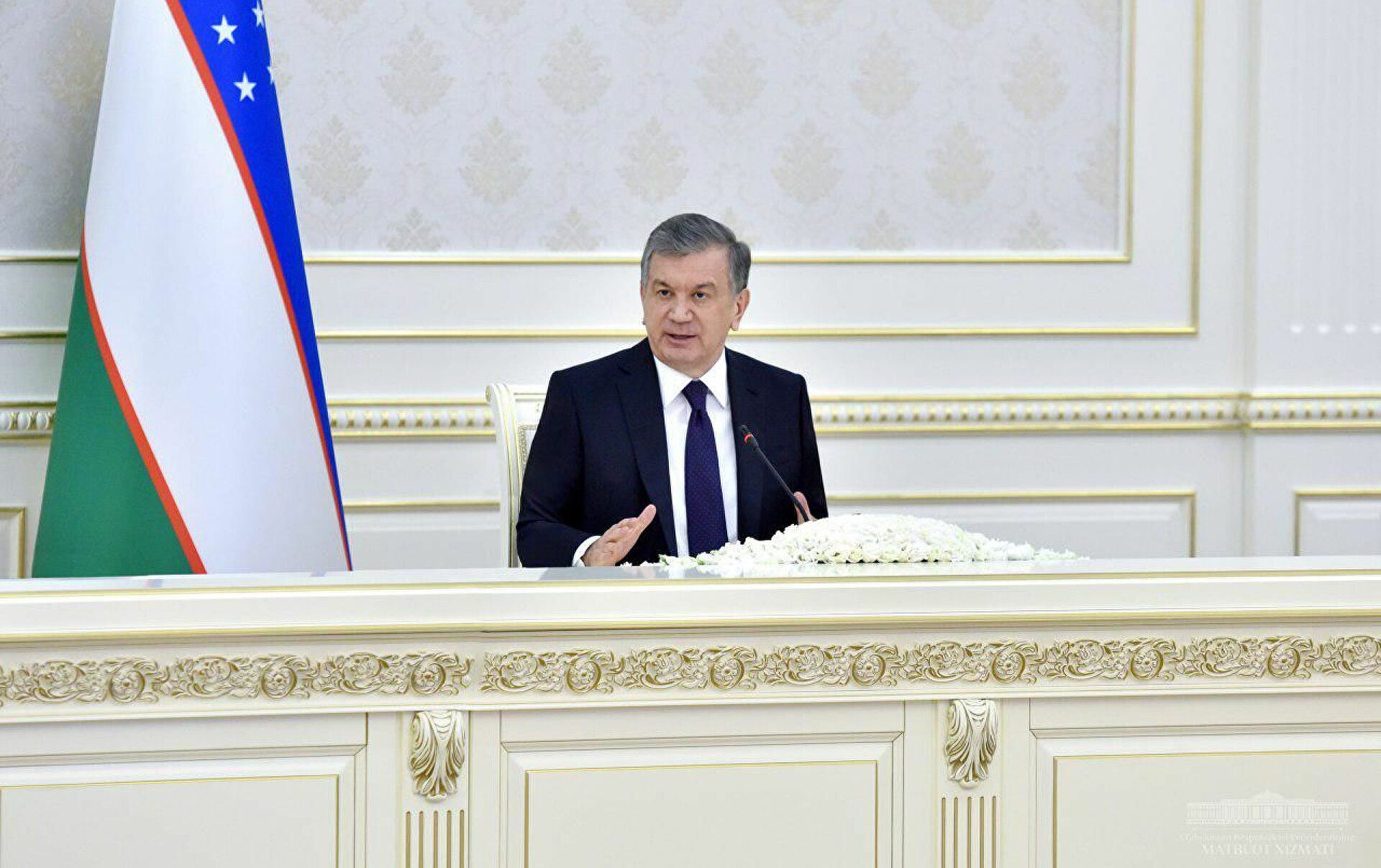 Президент 2 амалдорга “ҳайфсан”, 3 тасига огоҳлантириш берди