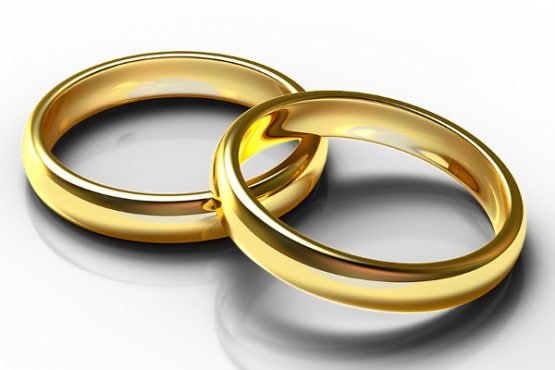 Учинчи марта уйланмоқчи бўлган эркакни иккала хотини дўппослади