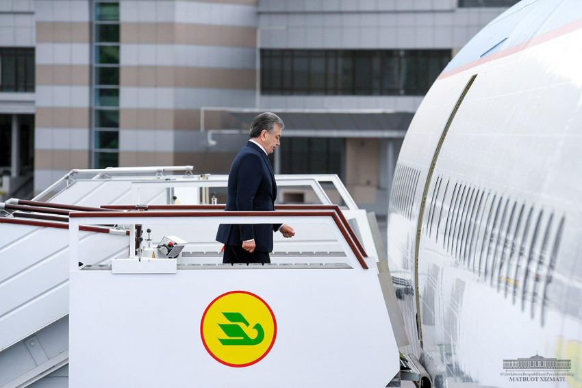 Шавкат Мирзиёев бўрондан зарар кўрган Бухорога жўнаб кетди