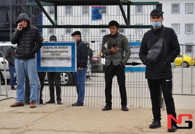 Россиянинг бир вилоятида мигрантларга патент бериш тўхтатилди