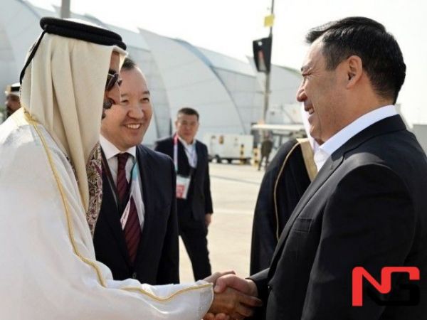 Жапаров Қатарга шахсий самолётда боргани учун танқид қилинди