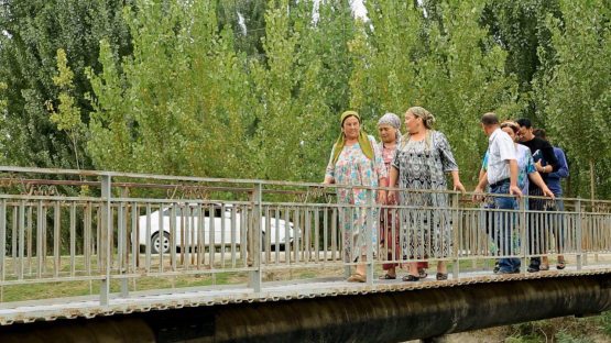 Фарғоналик отахон Ҳаж зиёрати учун тўплаган маблағини кўприк учун сарфлади