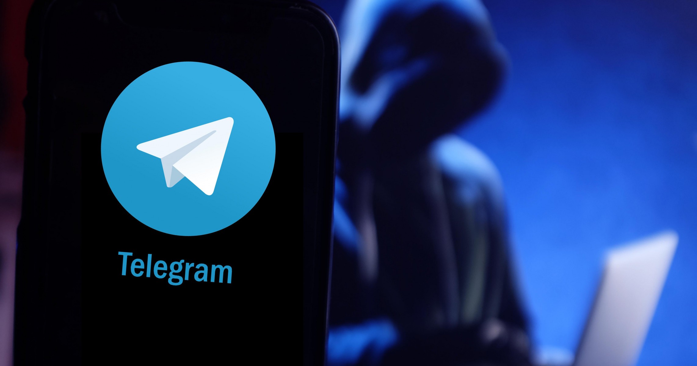 Наманганда Telegram’даги «Сирли сўзлашув»ларни тарқатмаслик эвазига 17 ёшли қиздан 200 АҚШ доллари сўраган йигит ушланди