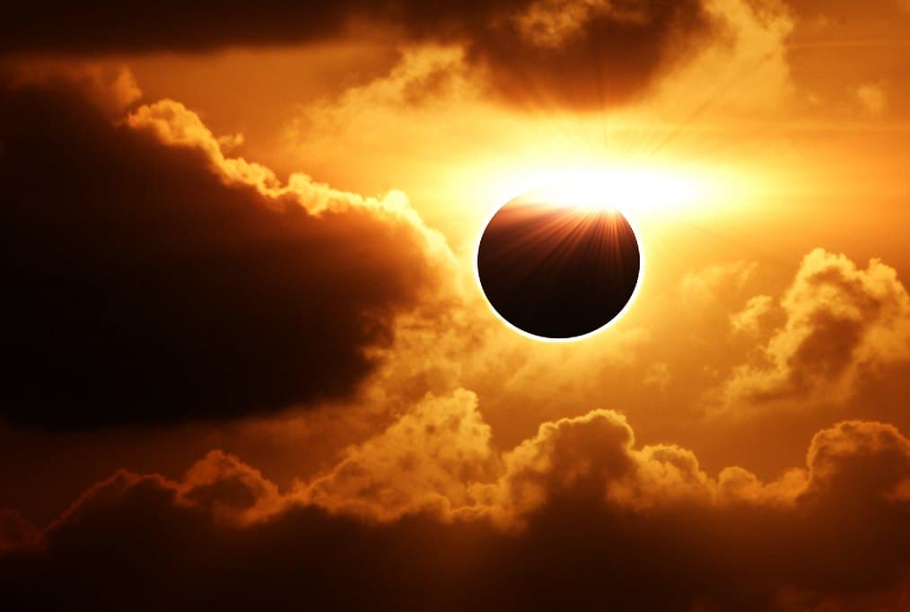 Наманганликлар бугун Қуёш тутилиши ҳодисасини кузатиши мумкин