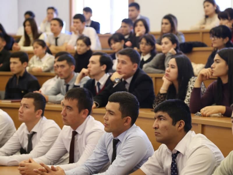 Ҳар бир талабага ойига 5 гигабайт бепул интернет берилади — Президент