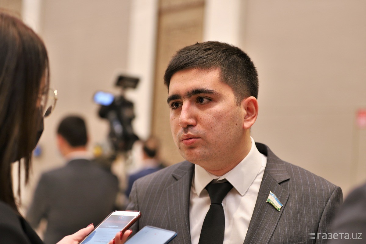 Депутат Ғаниев 2022 йил учун Давлат бюджети лойиҳаси кечикканини маълум қилди