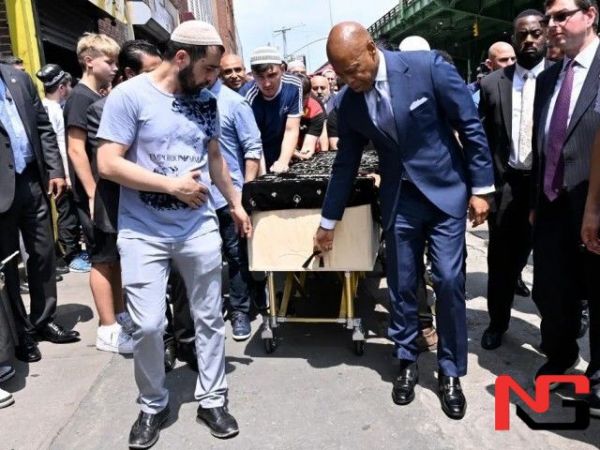 АҚШда отиб ўлдирилган ўзбекистонлик ўсмирнинг жанозасида шаҳар мэри иштирок этди