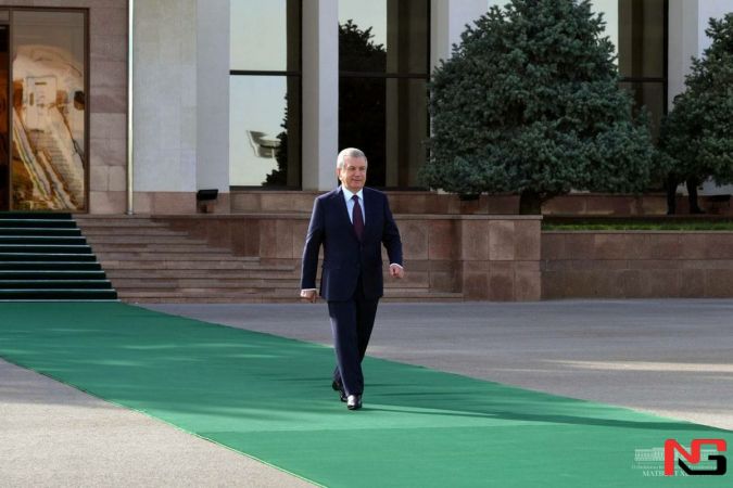 Мирзиёев Венгрияга жўнаб кетди