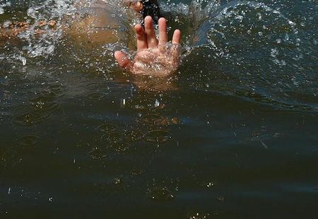 Намангандаги сув омборидан она-болаларнинг жасади топилди