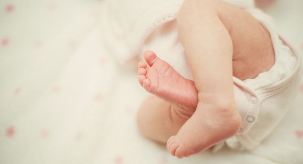 Ҳиндистонда “сув париси” кўринишидаги чақалоқ дунёга келди