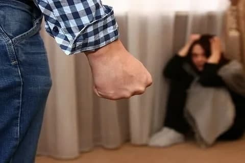 Оилавий зўравонлик ҳақида ИИВга хабар беришда cаll-марказ фаолияти йўлга қўйилади