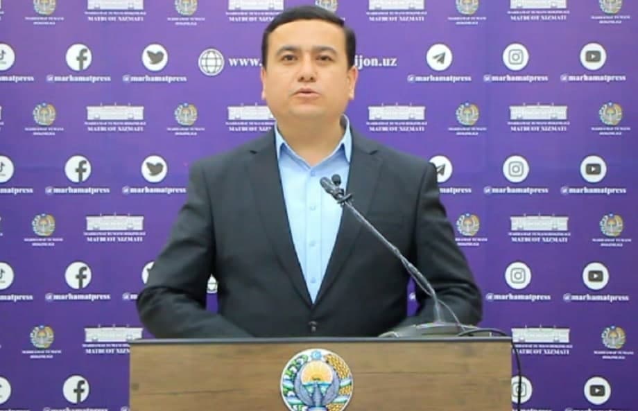 Марҳамат тумани ҳокими ўқитувчилардан узр сўраб чиқди