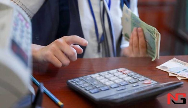 Наманганда банклардан бирининг эркак ходими меҳмонхонада аёл ҳамкасбига шилқимлик қилди.