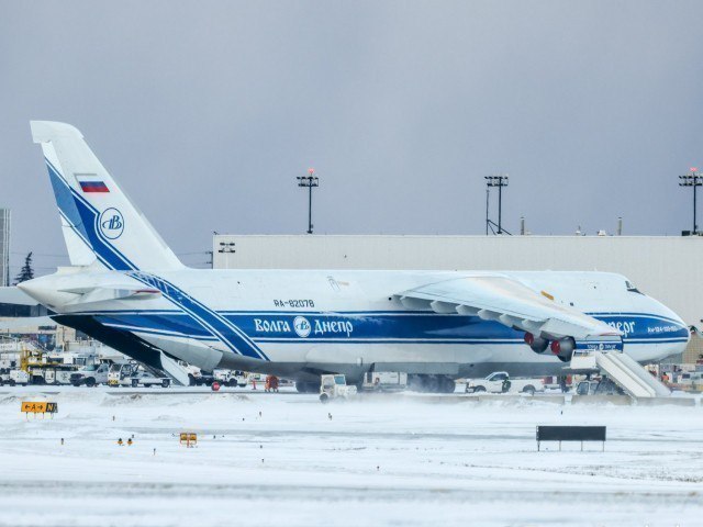 Канадада Россиянинг юк самолёти ҳибсга олди. Учоқ Украинага берилиши мумкин