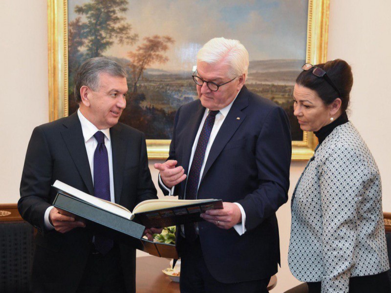 Шавкат Мирзиёевнинг янги китоби нашрдан чиқди